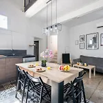 Loft Du Vieux - Centre Historique Апартаменты *